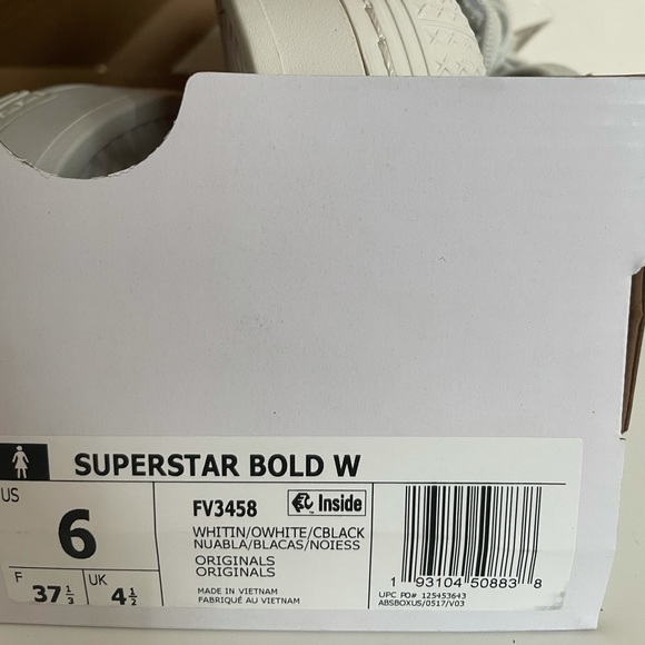 Adidas fuzzy zebra superstars size 6 - Picture 5 of 5